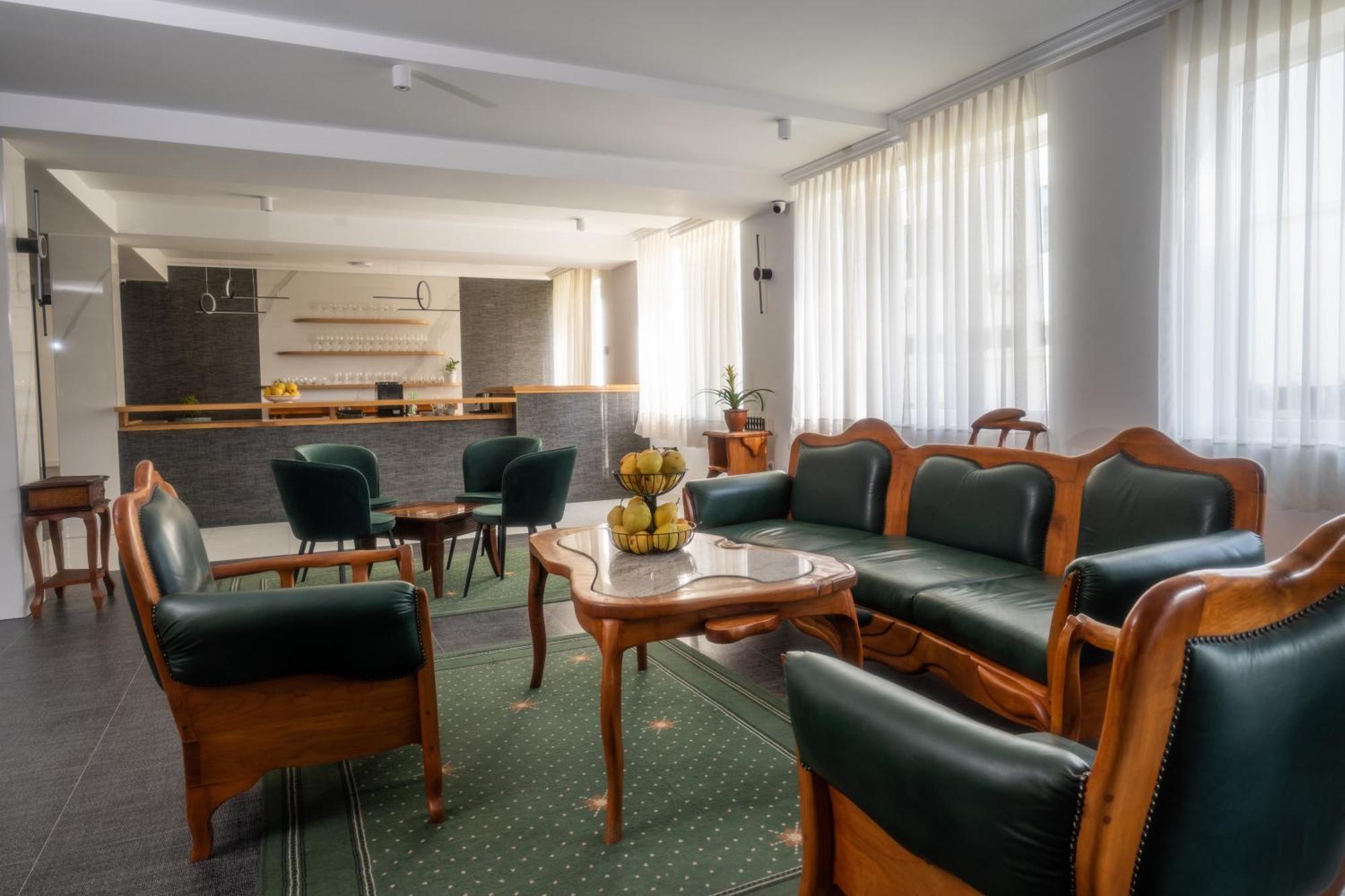 Hotel Mio City Kula Eksteriør bilde