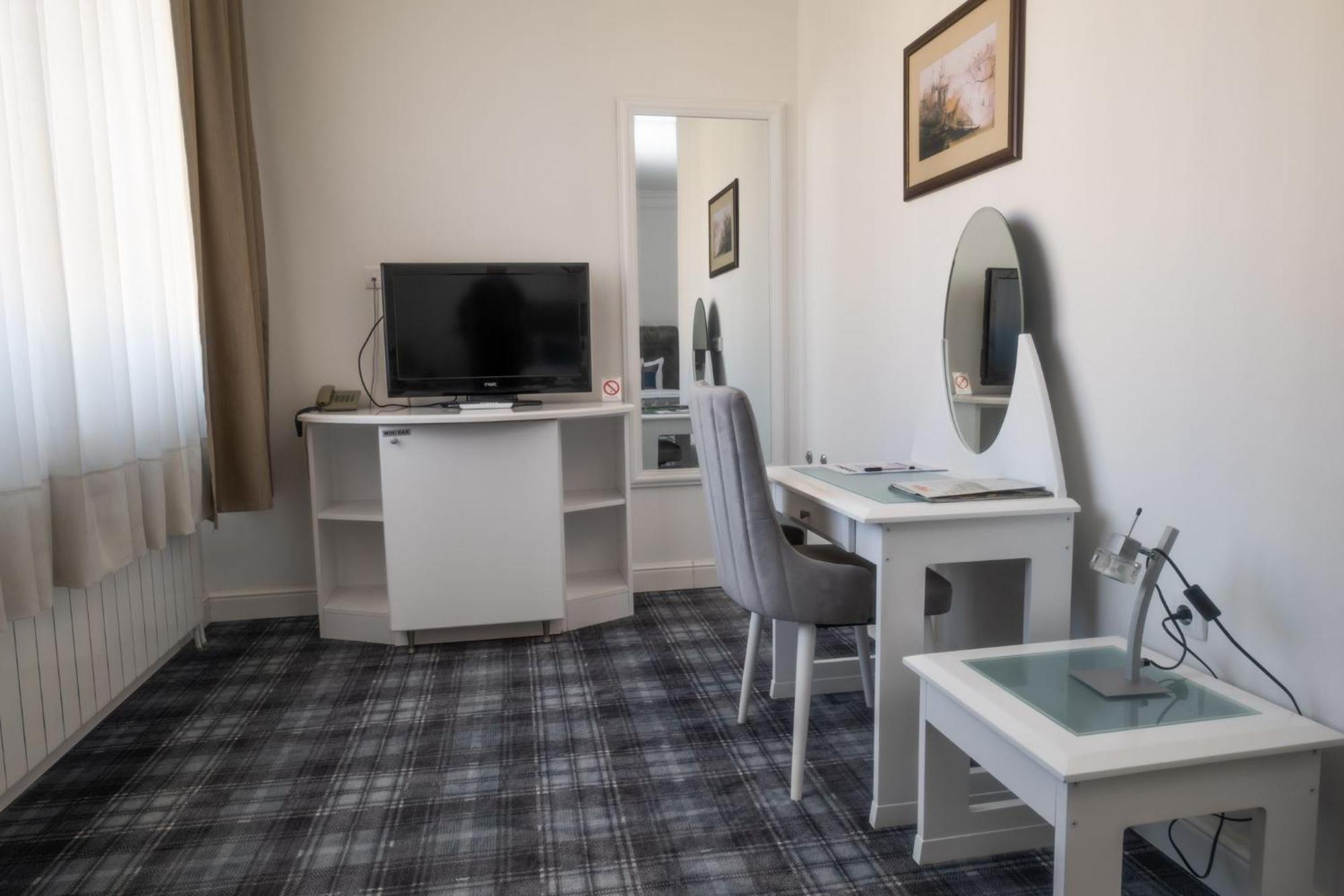Hotel Mio City Kula Eksteriør bilde